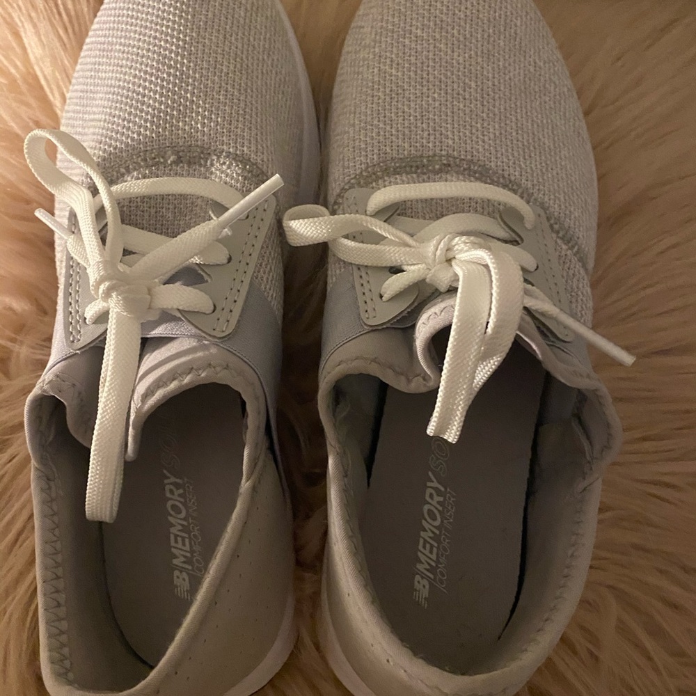 New Balance Tennis shoes